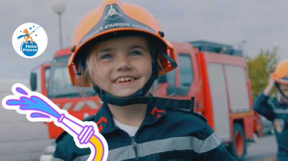 Enfant déguisé en pompier